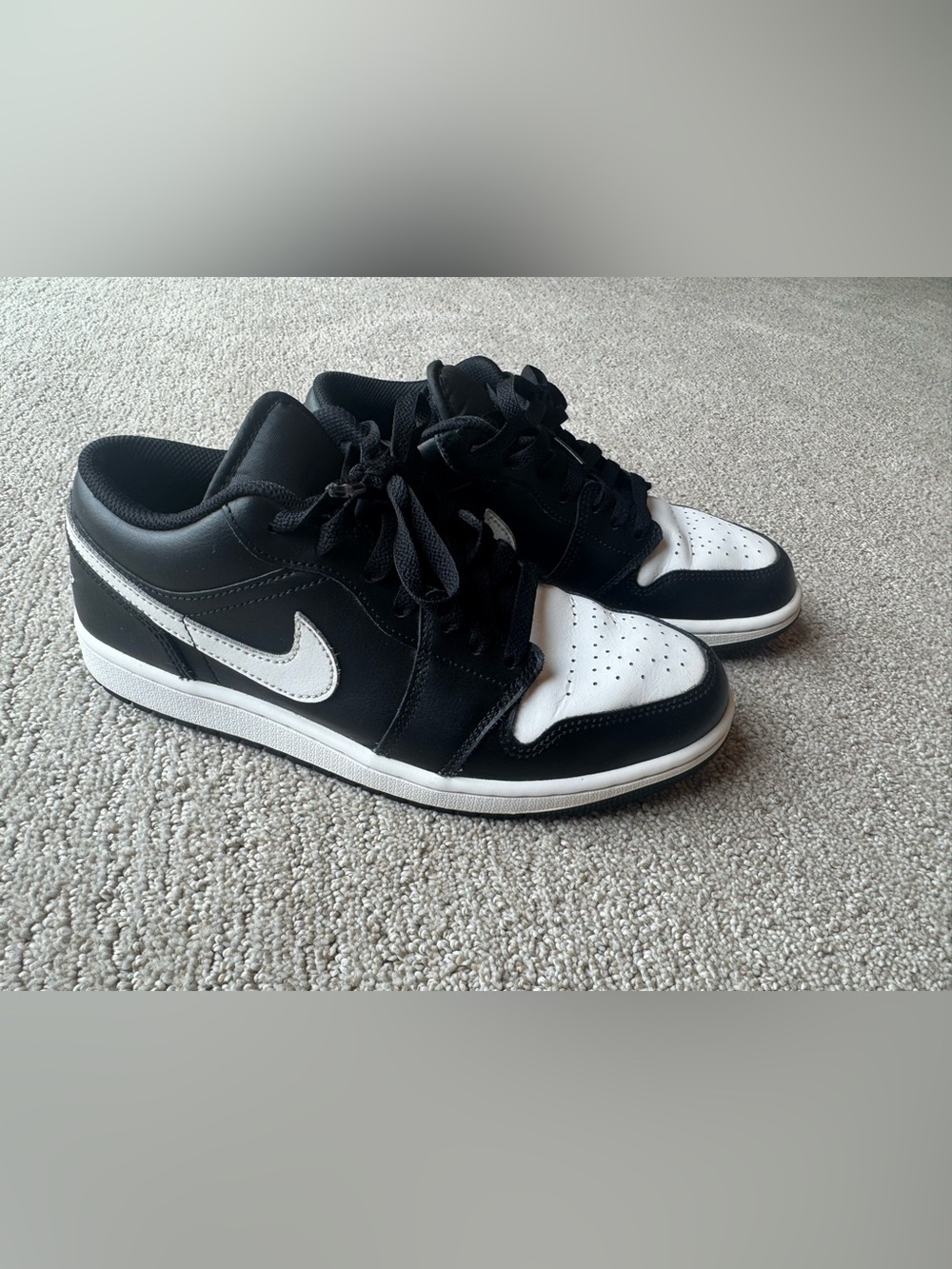 Air Jordan 1 Orca Men’s Low-Top Sneakers